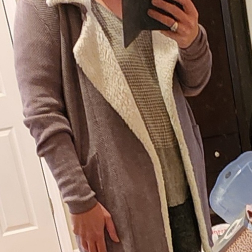 Cardigan - Picture 3 of 7